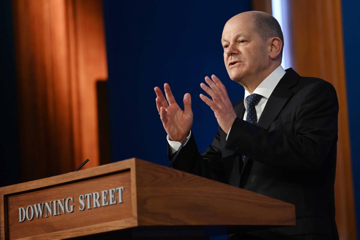 Dubbi su embargo dell'energia e missili. Nel mirino dei Verdi, Scholz ora traballa