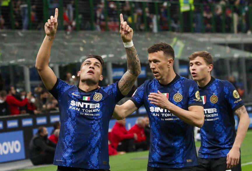 L'Inter schianta il Milan e vola in finale di Coppa Italia
