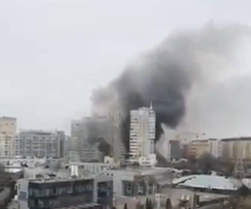 Lugansk, bombe sulla scuola. 60 dispersi sotto le macerie. E il nuovo obiettivo è Odessa
