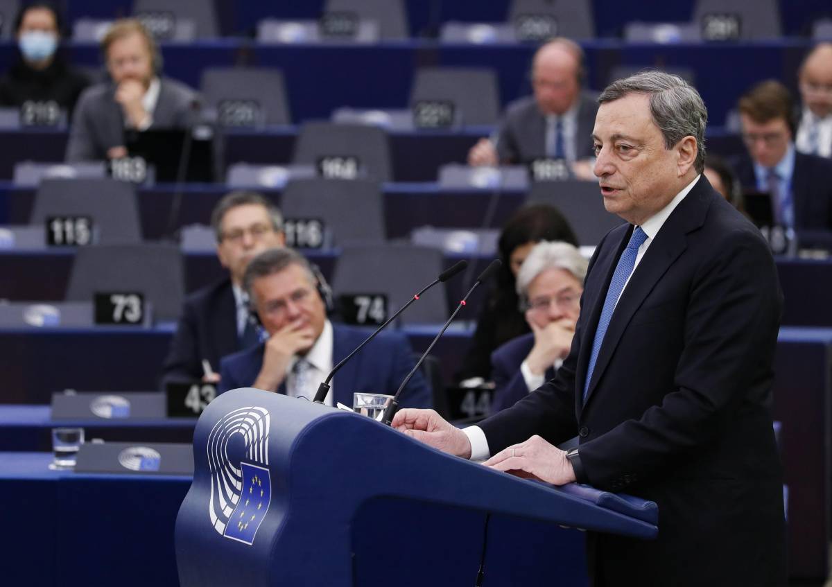 Draghi: "Nessuna equidistanza, stiamo con l'Ucraina"