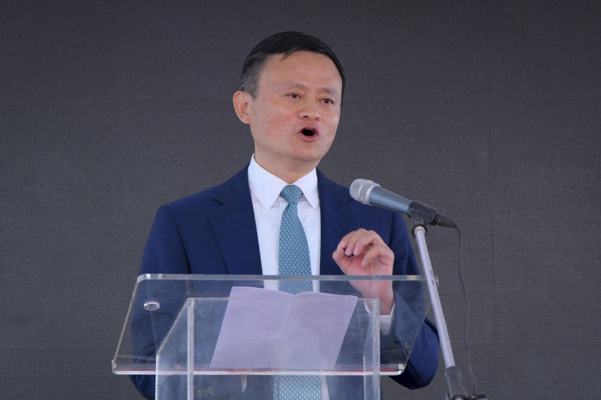 Pechino scambia "Ma" e Alibaba precipita