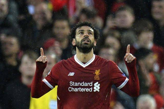 Salah esulta dopo un gol 