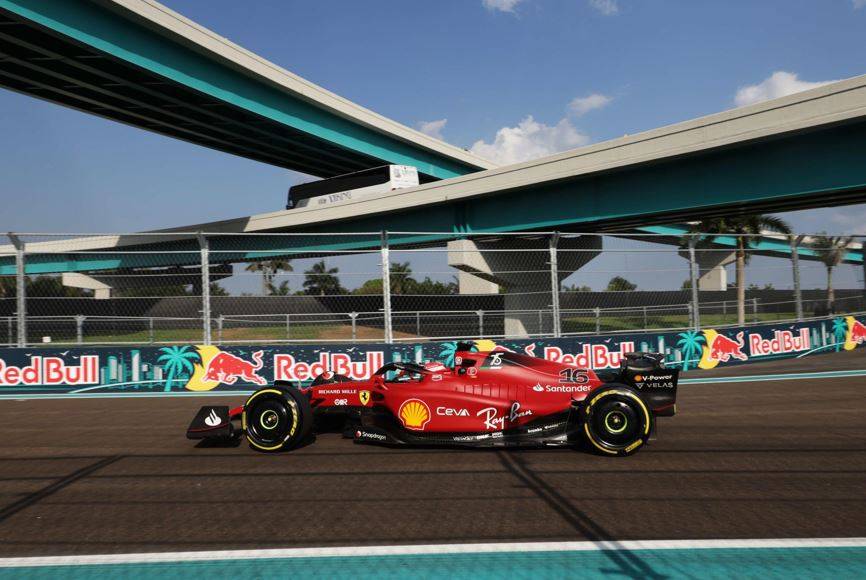Ferrari da urlo anche a Miami: pole per Leclerc, secondo Sainz
