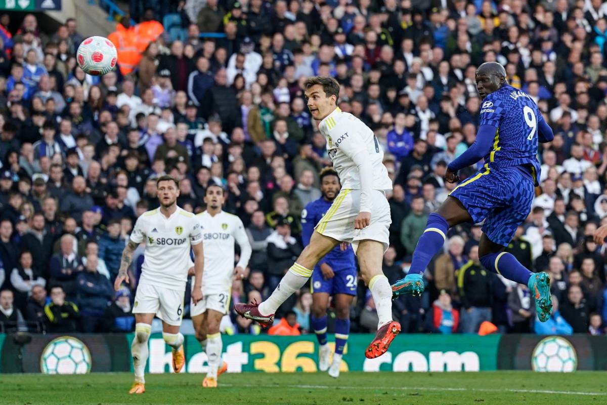 Tutti tifano contro il Leeds. Pure i calciatori