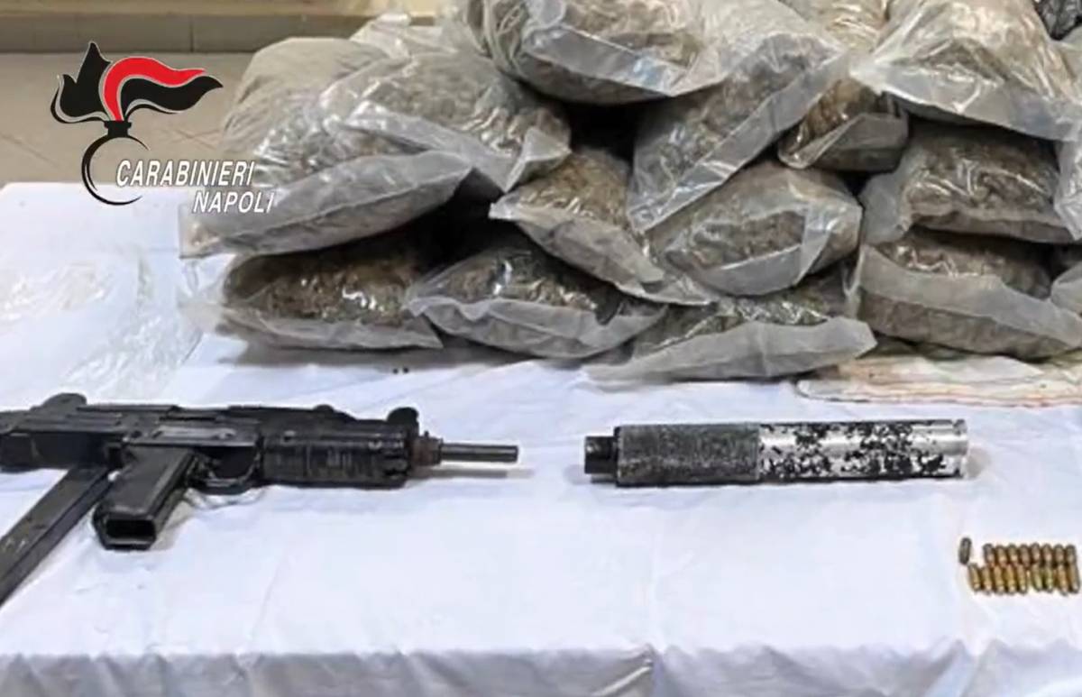 Armi e droga, scoperto un arsenale sui monti Lattari