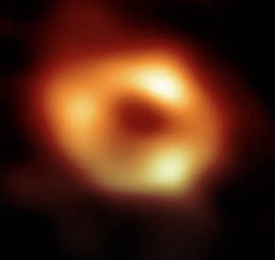 Fotografato il cuore "nero" della Via Lattea