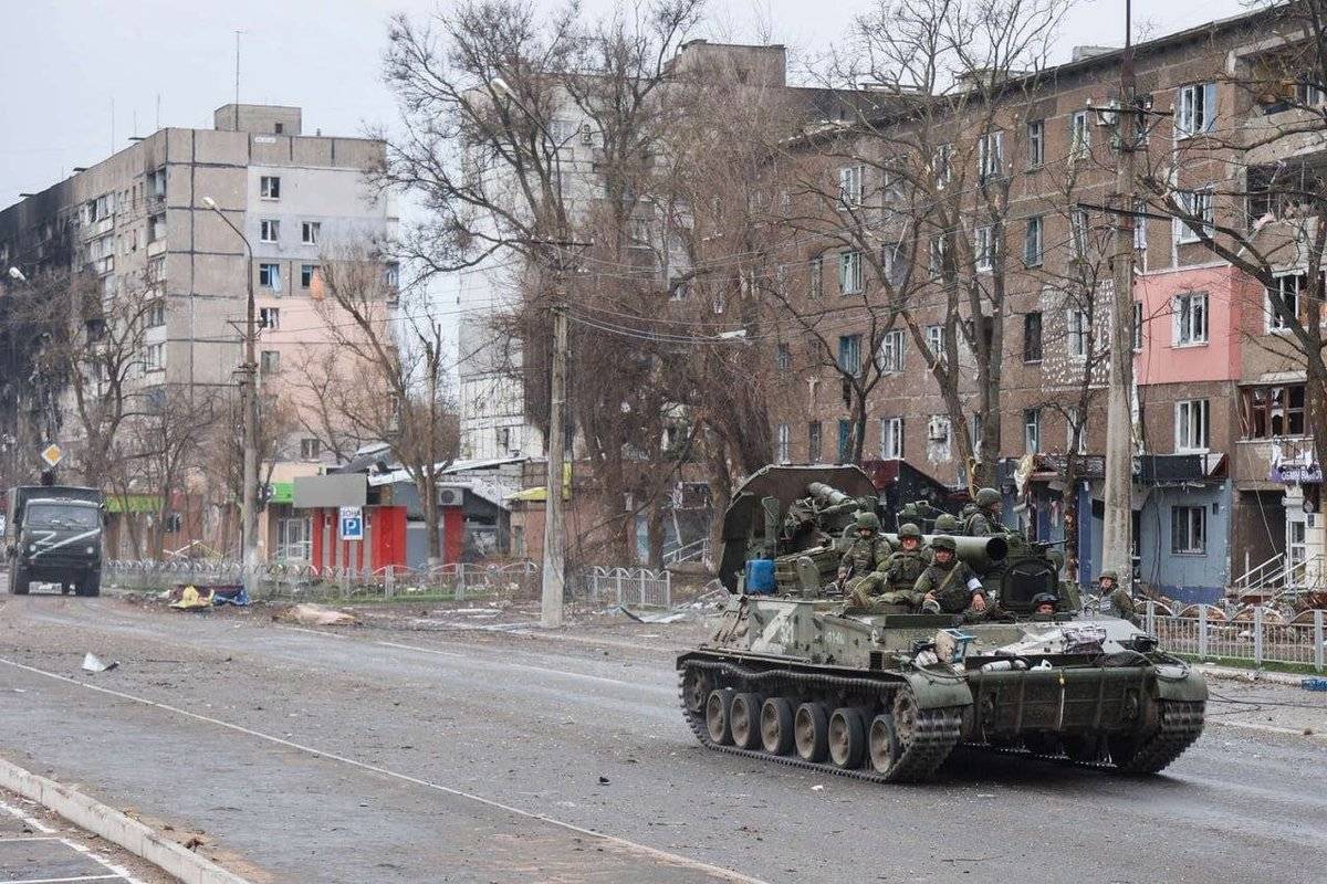 La furia del mortaio Tyulpan su Mariupol: così i russi l'hanno devastata