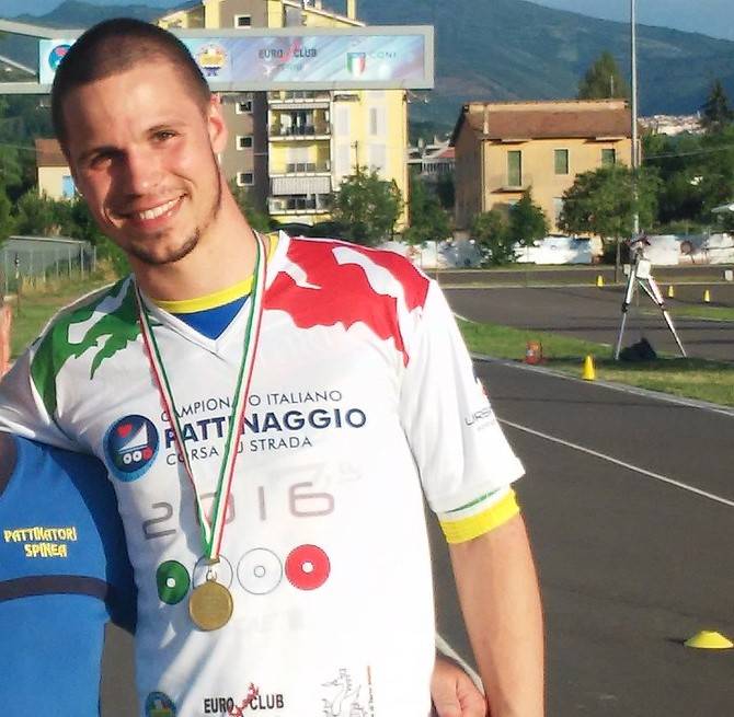 Morto sulla moto a 26 anni Riccardo Passarotto, campione mondiale di pattinaggio