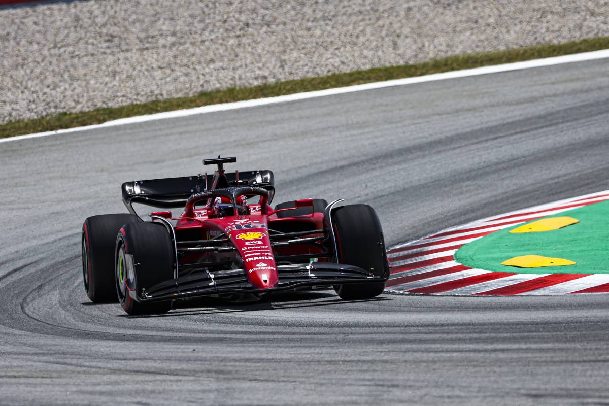 Gp nero per le Ferrari in Spagna: Leclerc si ritira, Sainz 4° e doppietta Red Bull