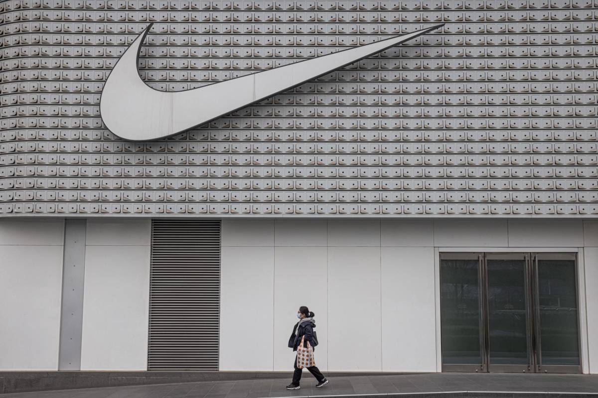 Anche Nike lascia la Russia: "Non può più esistere"