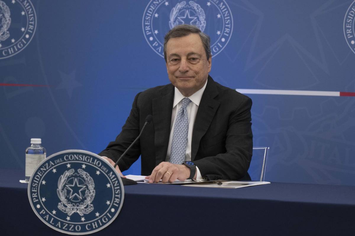 Draghi da Mattarella chiude il caso Conte "Niente governo senza i Cinque stelle: avanti fino alla fine"
