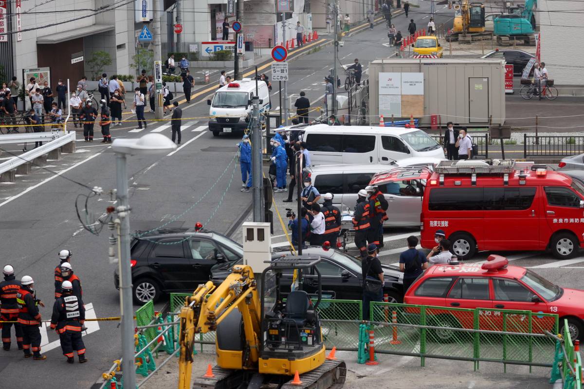 L'attentato, poi le trasfusioni: morto Shinzo Abe