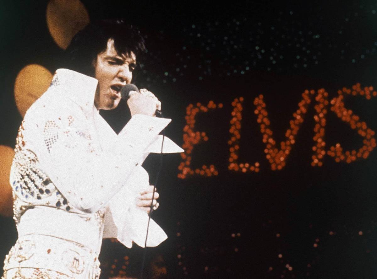 Elvis re delle pillole. Ecco la "dieta" che ha condotto Presley alla morte