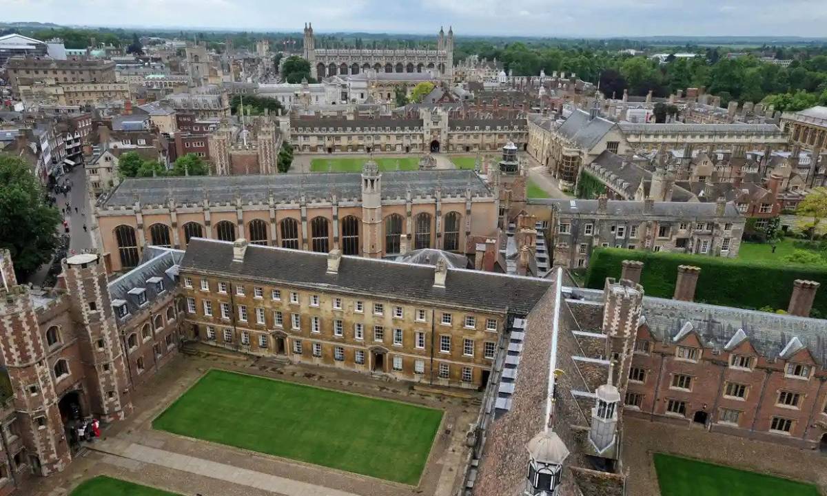 Cinque morti sospette all’Università di Cambridge: cosa sta succedendo