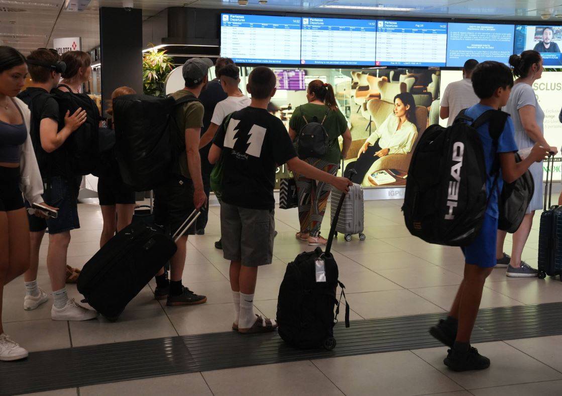 I bagagli restano a terra: cosa succede negli aeroporti
