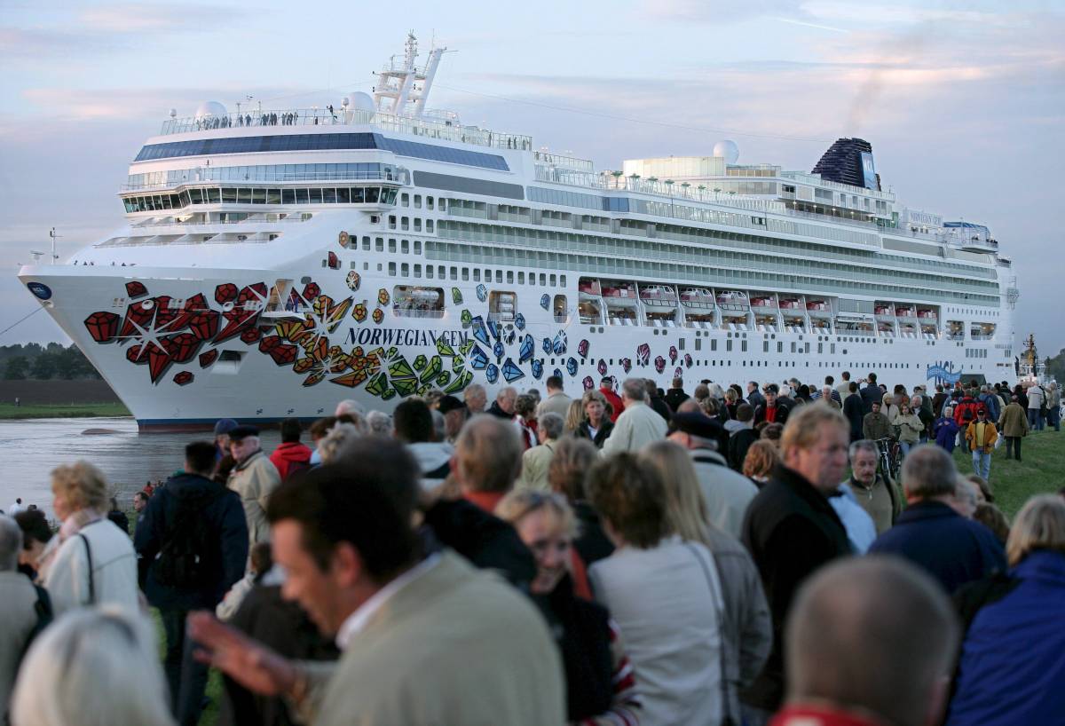 Norwegian aggira il divieto: turisti a Venezia con i tender