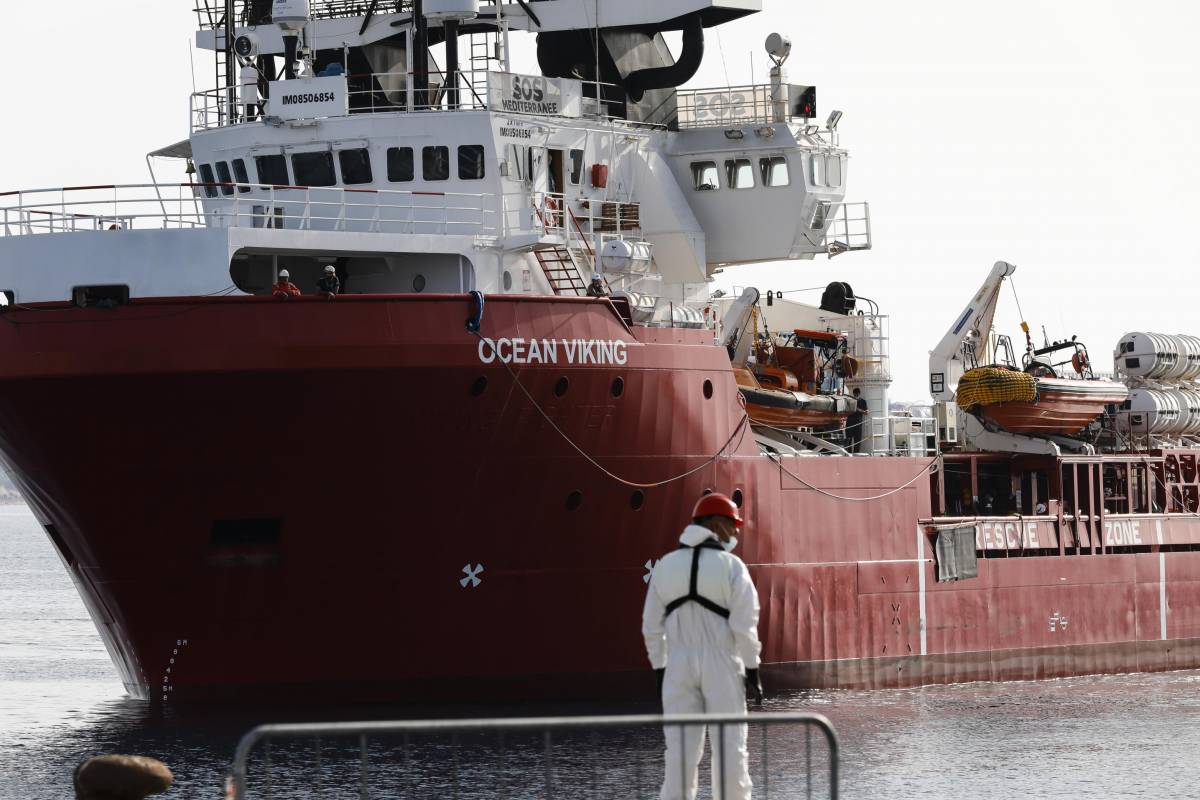 L'Ong non molla: "Ora un porto sicuro anche per la Ocean Viking"