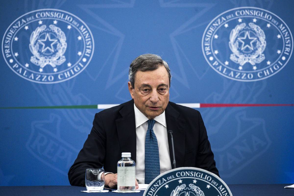 "Cresceremo di più in Ue ma nuvole all'orizzonte": l'ultima profezia di Draghi