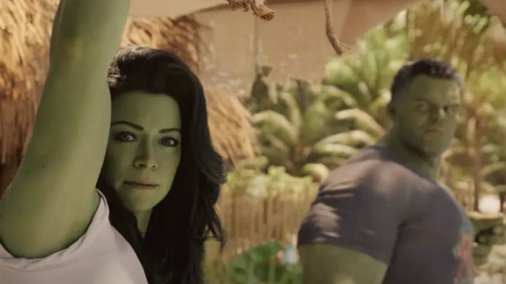 She-Hulk, l'ironia è il suo  superpotere ma con i suoi pugni non si scherza...