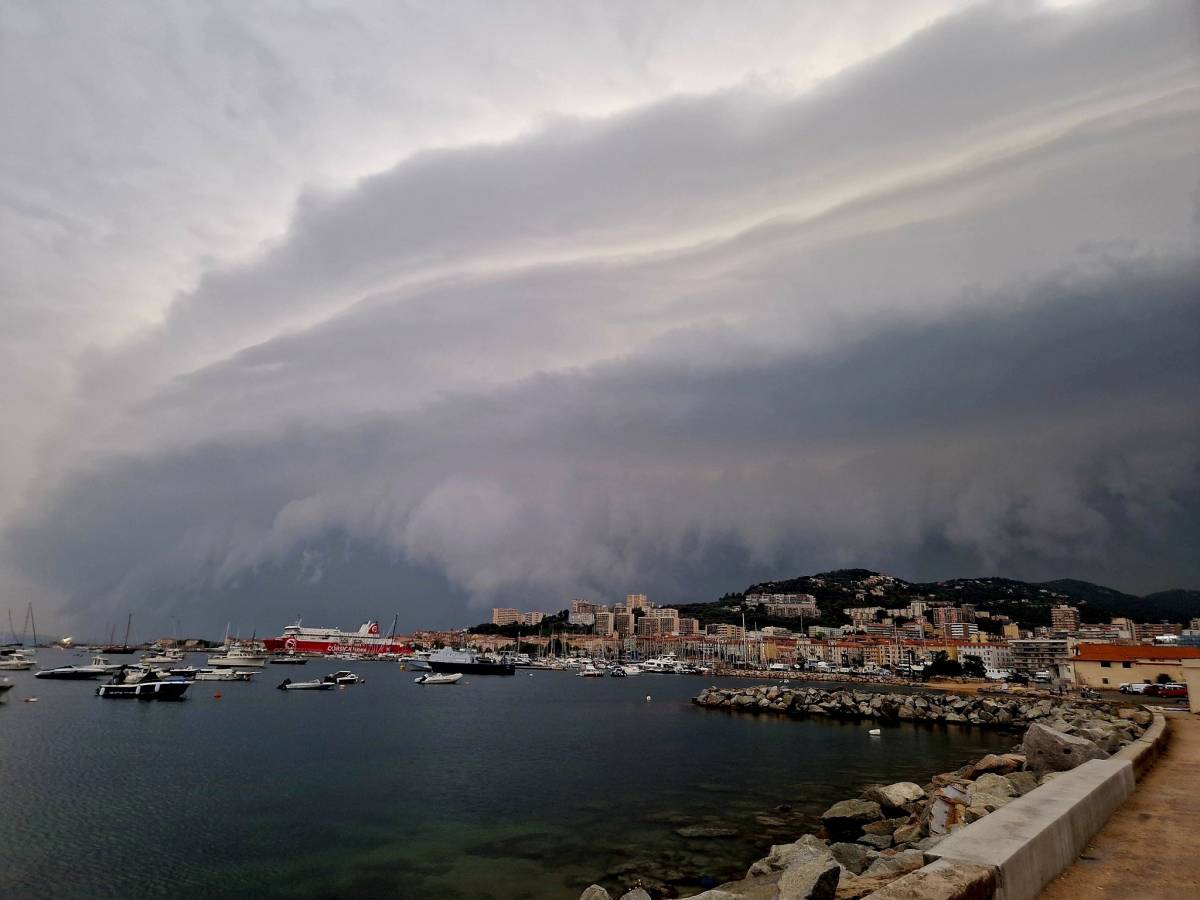 "Treno" di cicloni sull’Italia: ecco quanto durerà il maltempo
