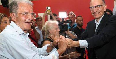 La foto Letta-Prodi diventa l'emblema di una sinistra che parte sconfitta