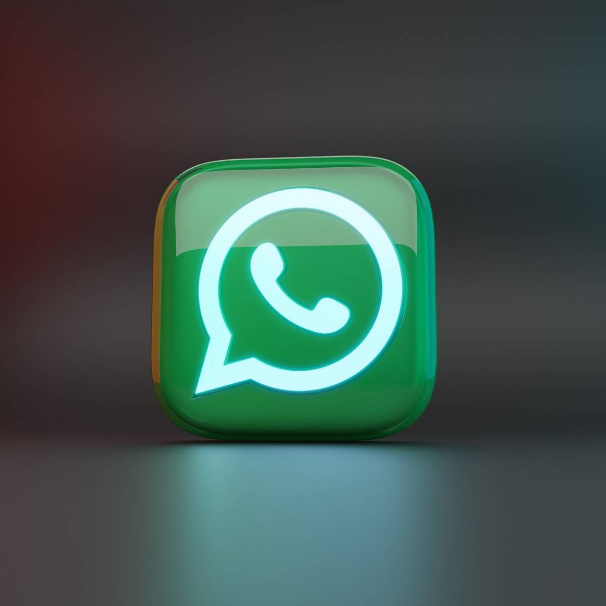 Cambi numero? Puoi ricevere messaggi altrui. Il paradosso di WhatsApp