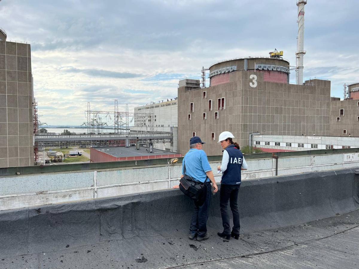 Ancora pioggia di missili su Zaporizhzhia. Giallo sul lanciarazzi russo vicino alla centrale