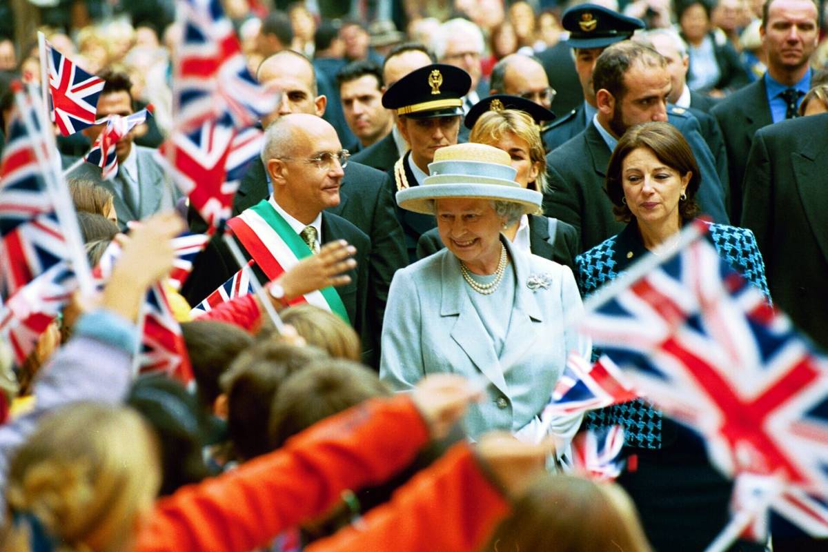 Addio a "God Save The Queen": come cambia l’inno nazionale inglese