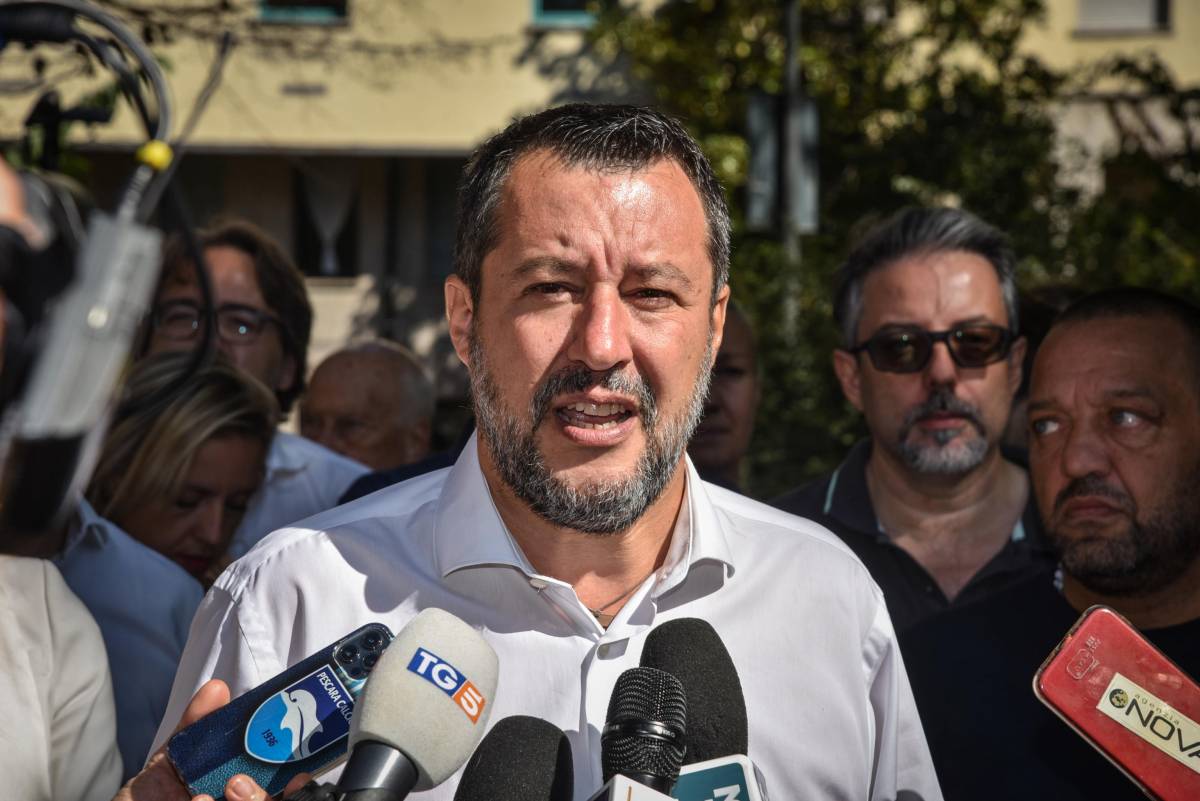 "Con Pd e M5S? Ho già dato": Salvini blinda l'alleanza di centrodestra