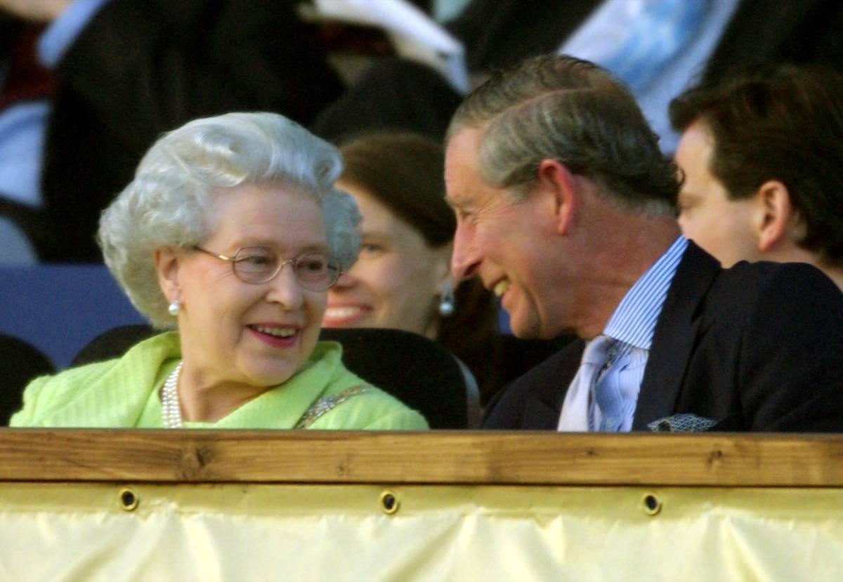 Elisabetta II prima Regina, poi madre: che rapporto aveva con suo figlio Carlo? 