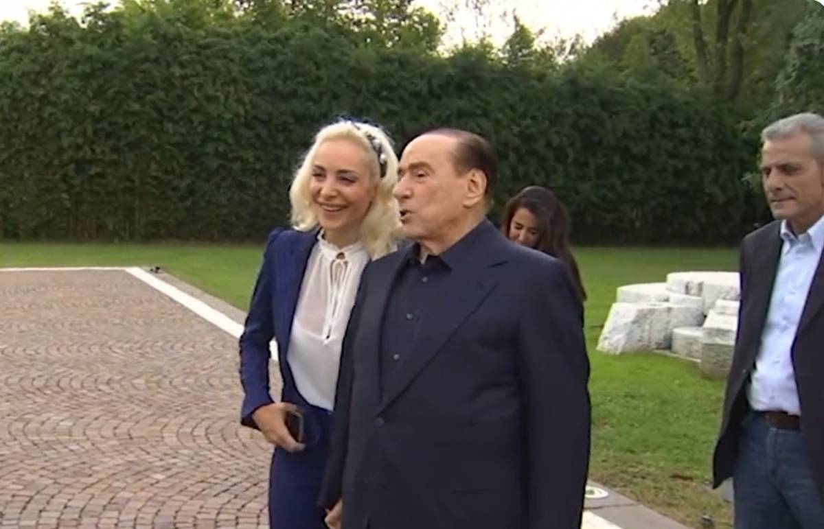 "Buon compleanno, amore". La speciale sorpresa a Berlusconi