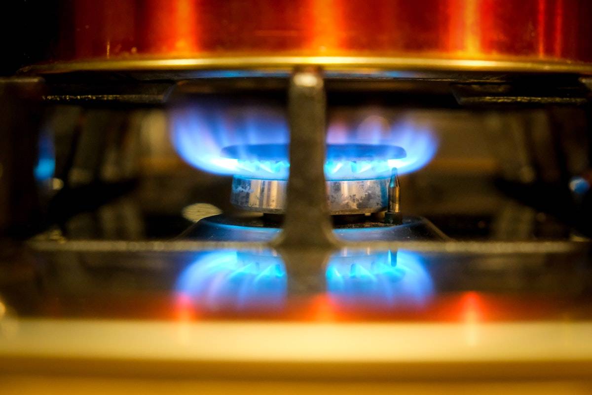 Si sgonfia il prezzo del gas: come possono cambiare le bollette
