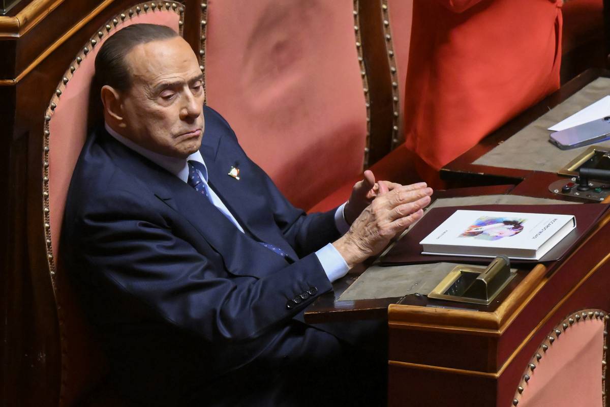 Berlusconi: "Gli audio? Calunnie per intimidirmi. Ridicolo mettere in discussione il mio atlantismo"