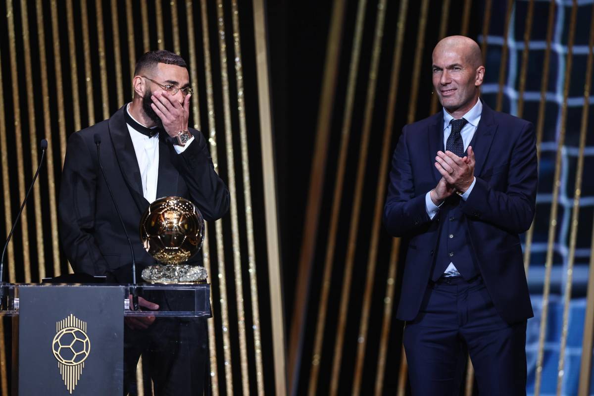 Benzema riporta a casa il Pallone d'oro spoilerato