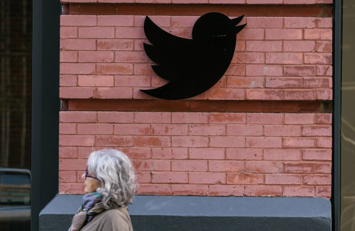Tagli e monito dell'Onu: Twitter nell'occhio del ciclone