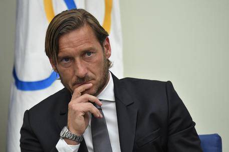 Nuova tegola per Totti: lo molla pure l'avvocato Bernardini de Pace 