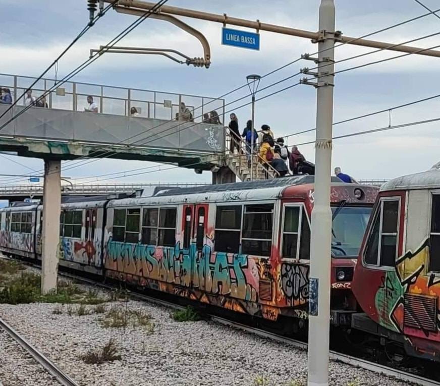 Nuovi guai sulla Circumvesuviana: pendolari esasperati