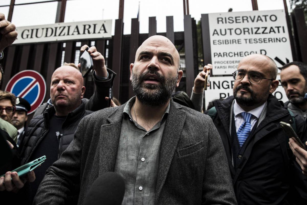 Bis di Saviano: insulta ancora e poi si lamenta