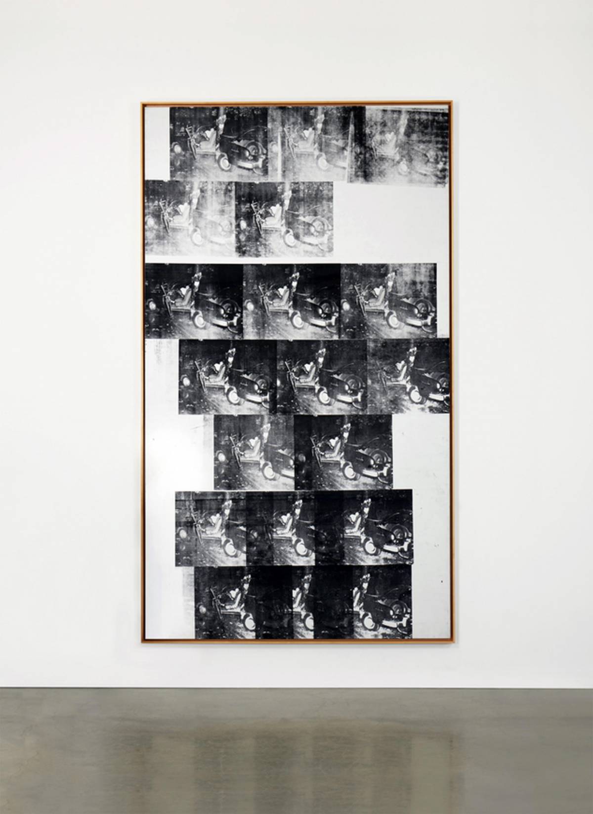 Il fascino dell'apocalisse: "White Disaster" di Warhol battuto per 85 milioni di dollari