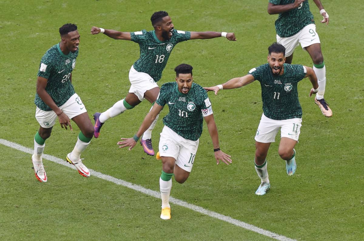 Al Dawsari festeggia il gol che è valso alla sua Arabia Saudita la vittoria sull'Argentina