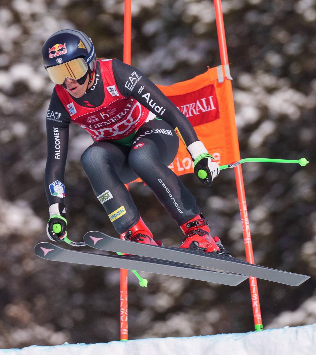 Sofia Goggia trionfa nella discesa di Lake Louise: è la 18ª vittoria in Sofia Goggia trionfa nella discesa di Lake Louise: è la 18ª vittoria in