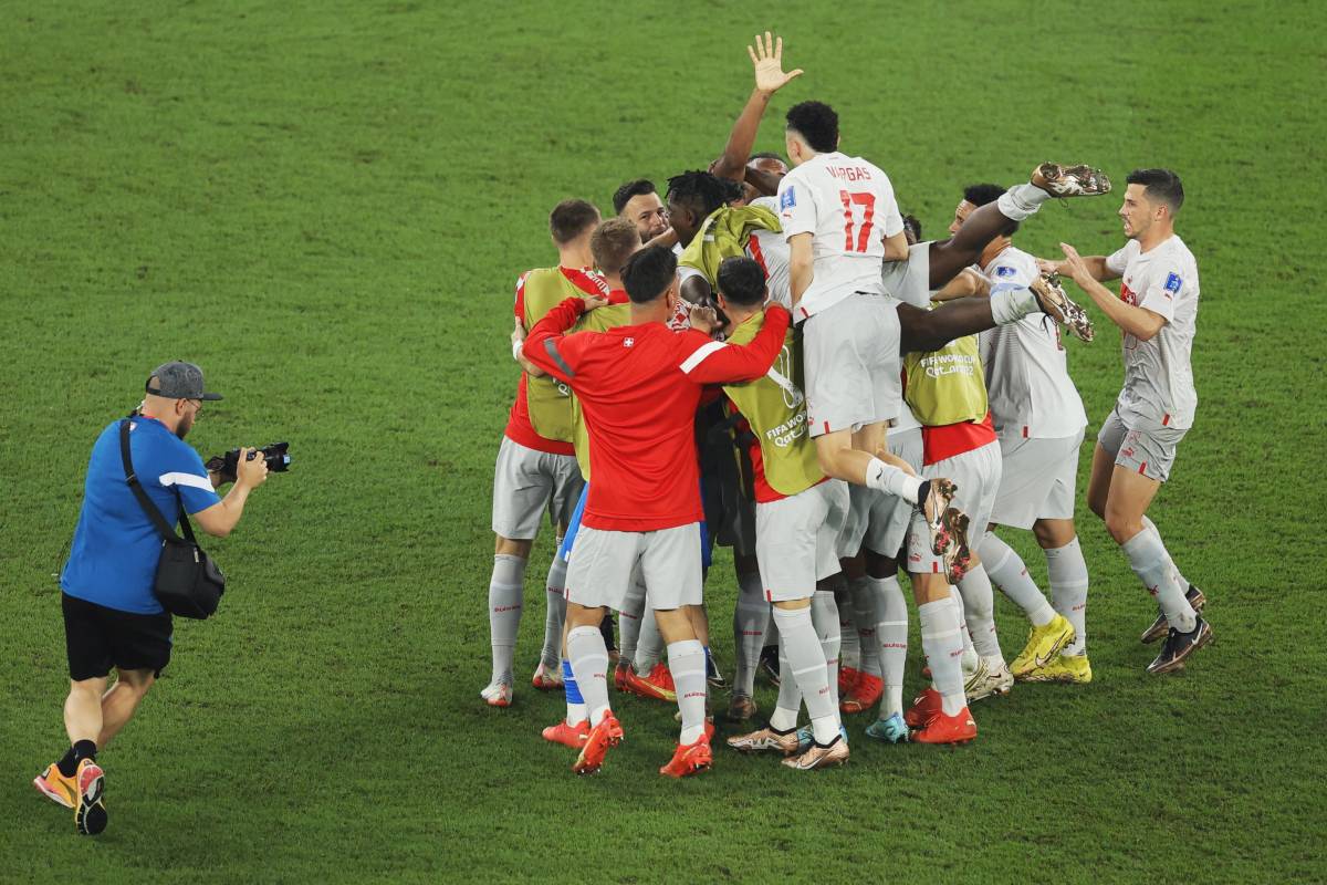 Cuore Svizzera agli ottavi di finale, 3-2 e Serbia eliminata
