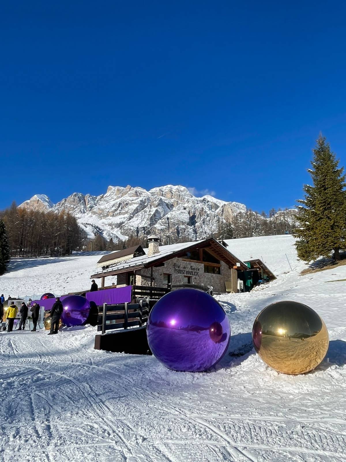 Gold and Purple con Valentino e la famiglia Kraler a Cortina d'Ampezzo
