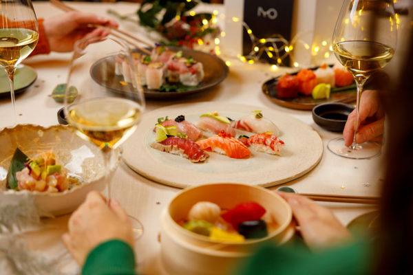 Le feste in tavola: i ristoranti per il pranzo del 25, il cenone o il delivery gourmet a domicilio