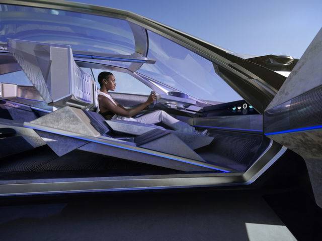 Peugeot Inception, la concept che anticipa il futuro elettrico 