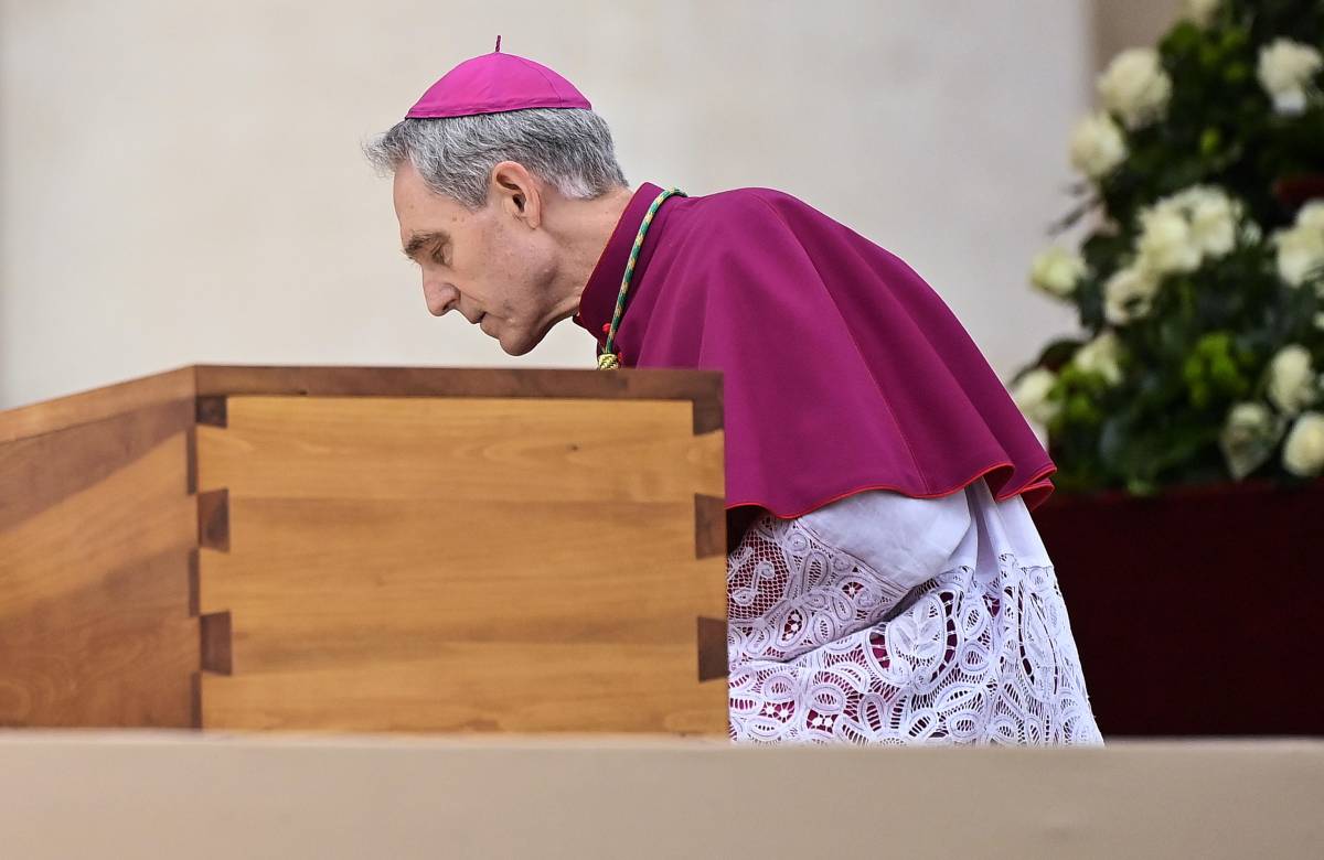 Via dal Vaticano senza il titolo di "emerito": l'ultimo sgarbo di Francesco a Padre Georg