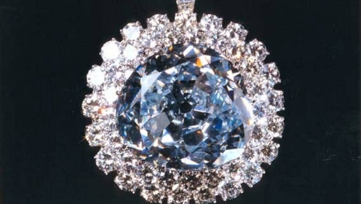 Faida milionaria nella famiglia reale del Qatar. Braccio di ferro sul diamante blu da 10 milioni