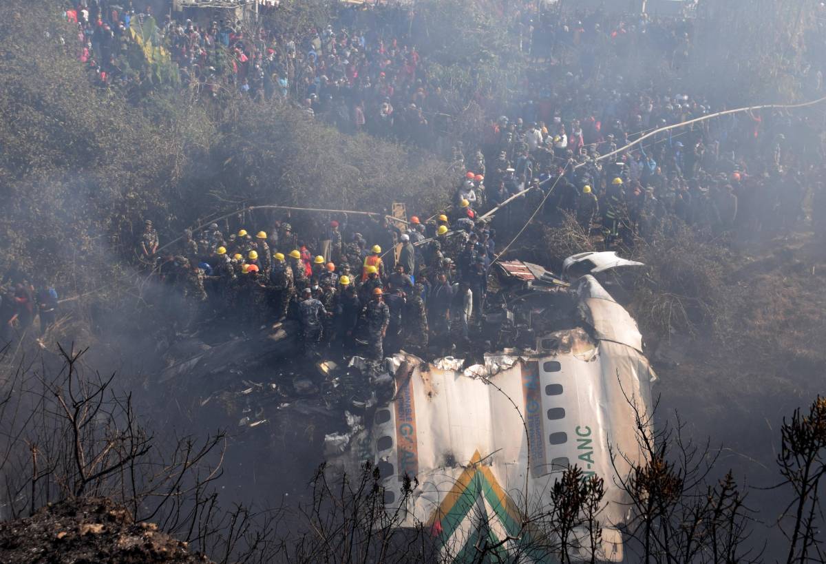 “Il pilota ha cercato di non colpire le case”. Ecco cosa è successo in Nepal