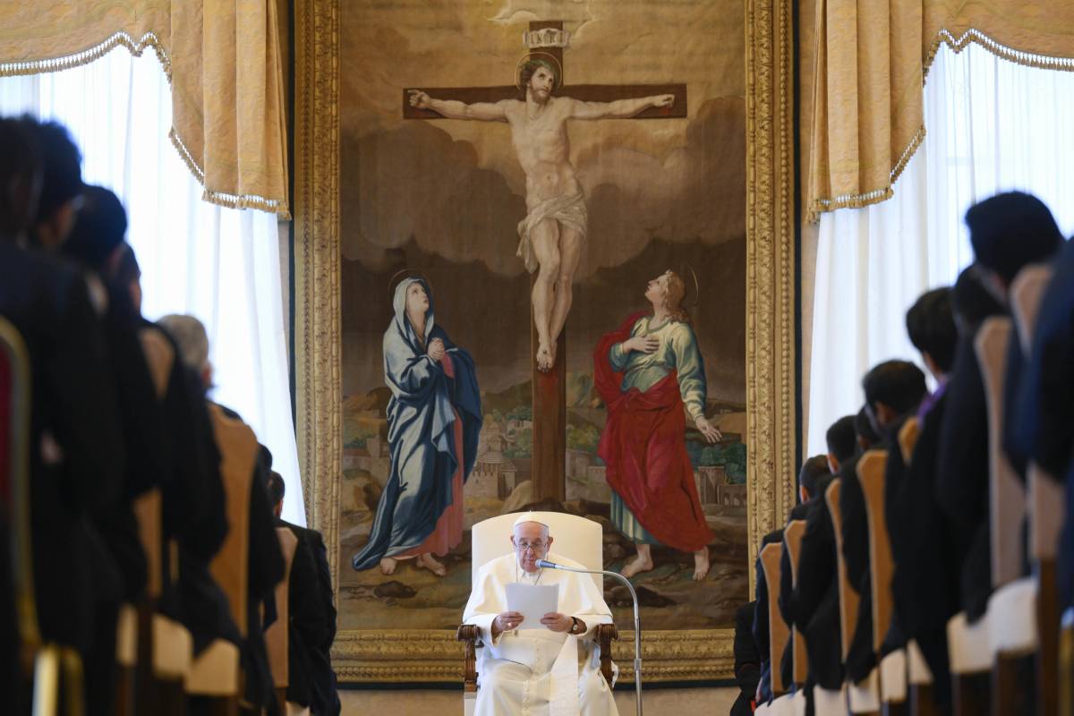 L'"erede" di Ratzinger a ruota libera contro Bergoglio