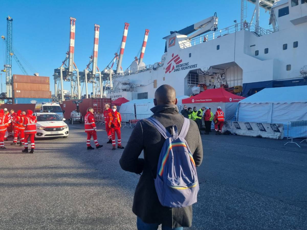 "Salvare migranti è dovere". Al porto di La Spezia rispunta Soumahoro